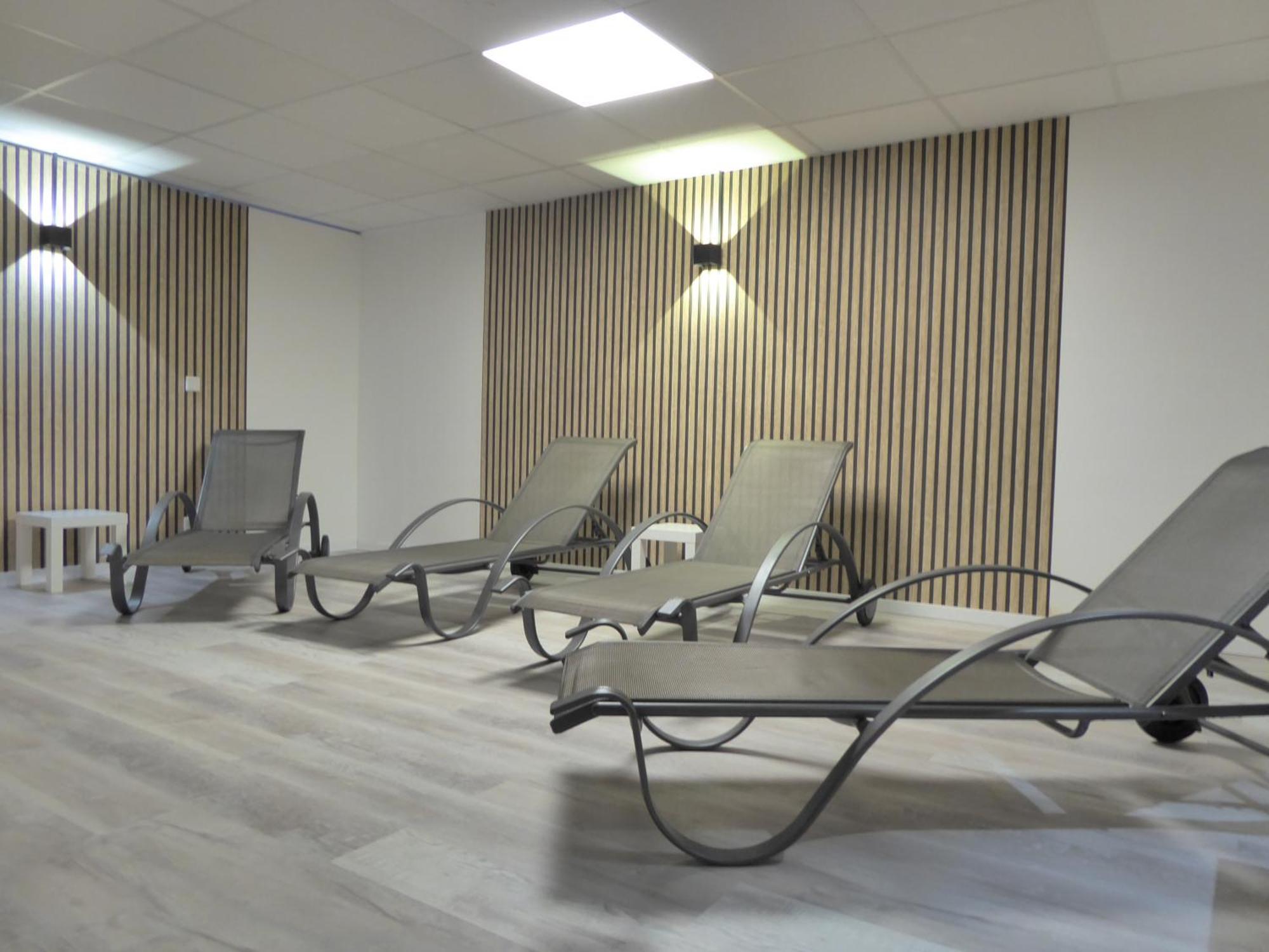 Apartment Citystar Winterberg Ferienwohnung 5 Pers Pool Sauna Ps4 Terrasse Near Bikepark Buitenkant foto